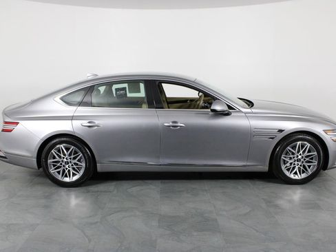 Used 2025 Genesis G80 2.5T image 13