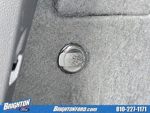 Used 2022 Volkswagen Taos SEL image 9