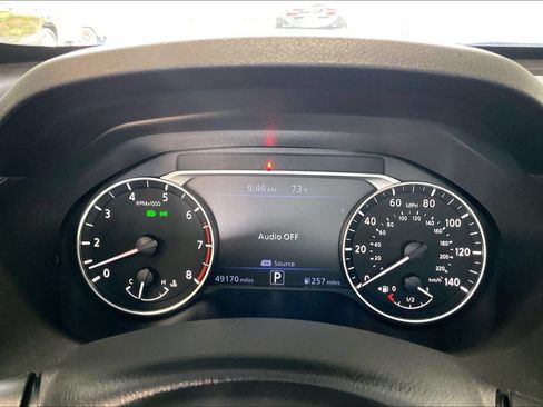 Used 2025 Nissan Altima 2.5 SV FWD image 7