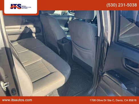 Used 2019 Toyota Tacoma SR image 12