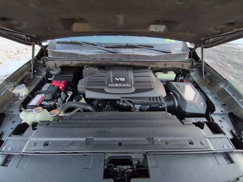 Used 2020 Nissan Titan PRO-4X image 32