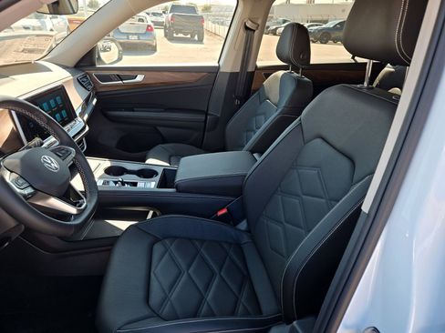 New 2026 Volkswagen Atlas SE image 16