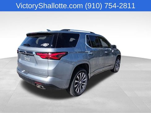 Used 2023 Chevrolet Traverse Premier image 34