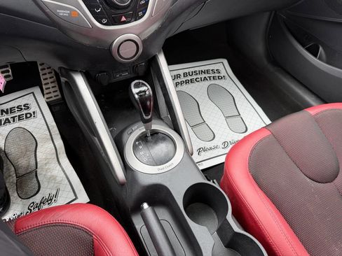 Used 2012 Hyundai Veloster w/ Style Pkg FWD image 15