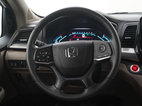 Used 2018 Honda Odyssey EX image 17