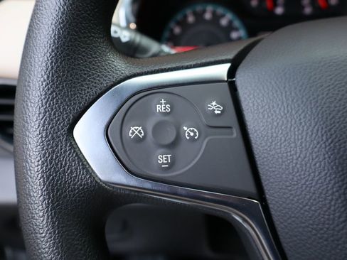 Used 2022 Chevrolet Traverse LS AWD/4WD image 13