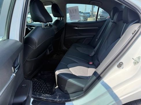 Used 2021 Toyota Camry SE AWD/4WD image 15
