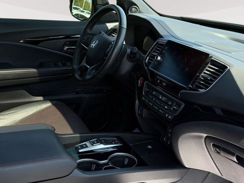 Certified 2024 Honda Ridgeline Black Edition image 24