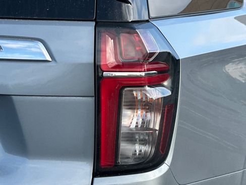 Used 2024 Chevrolet Suburban Premier AWD/4WD image 50