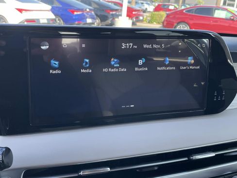 Used 2023 Hyundai Palisade Calligraphy image 13