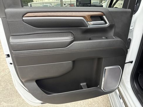 Used 2024 Chevrolet Silverado 2500 High Country w/ Technology Package image 26