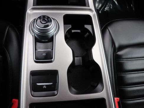 Used 2023 Ford Edge SEL image 37