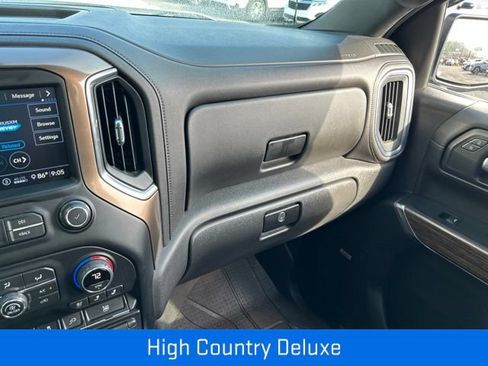 Used 2020 Chevrolet Silverado 1500 High Country w/ Technology Package AWD/4WD image 4