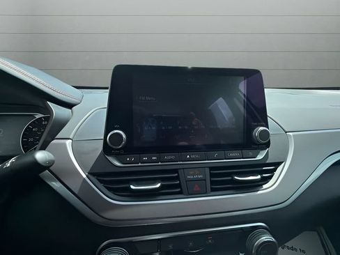 Certified 2025 Nissan Altima 2.5 SR FWD image 15