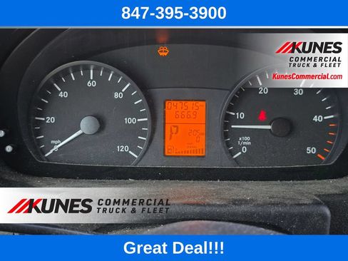 Used 2017 Mercedes-Benz Sprinter 2500 image 28