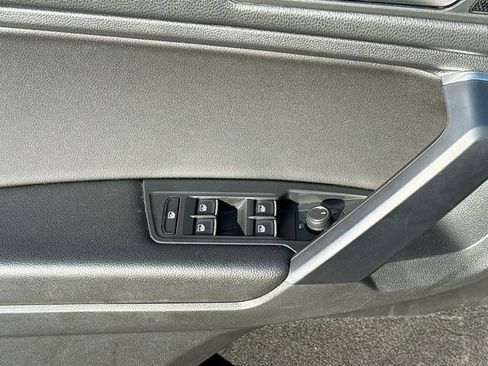 Used 2021 Volkswagen Tiguan SE R-Line image 17