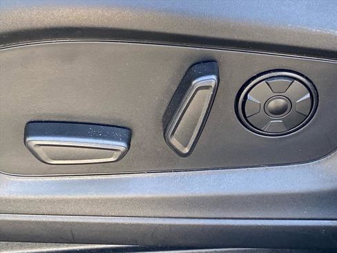 Certified 2025 Ford Explorer Platinum w/ Ultimate Package image 11