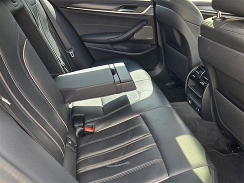 Used 2021 BMW 530i w/ M Sport Package image 15