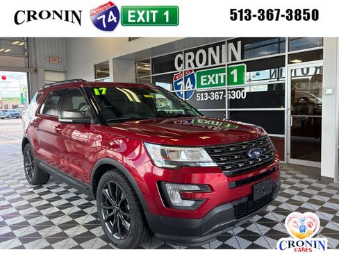 Used 2017 Ford Explorer XLT w/ Equipment Group 202A FWD image 1