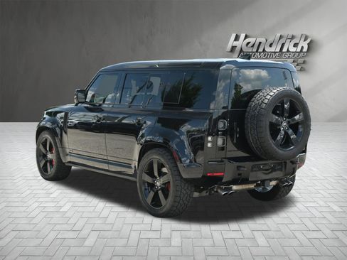 Used 2025 Land Rover Defender 110 V8 AWD/4WD image 7