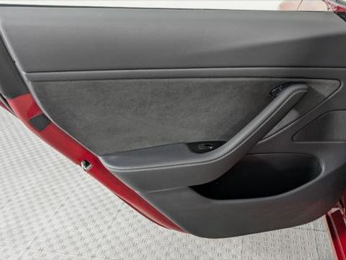 Used 2018 Tesla Model 3 Long Range RWD image 16