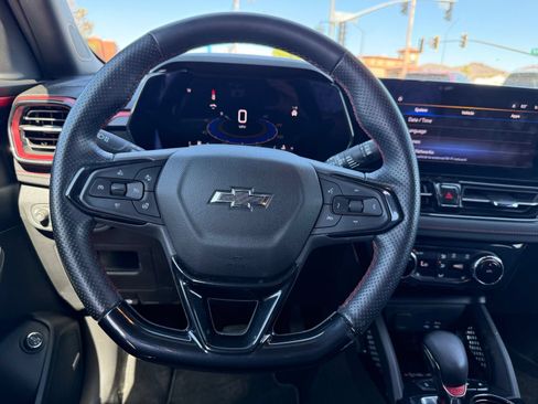 Used 2024 Chevrolet TrailBlazer RS w/ Convenience Package FWD image 18