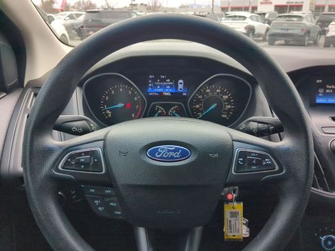Used 2016 Ford Focus SE image 17