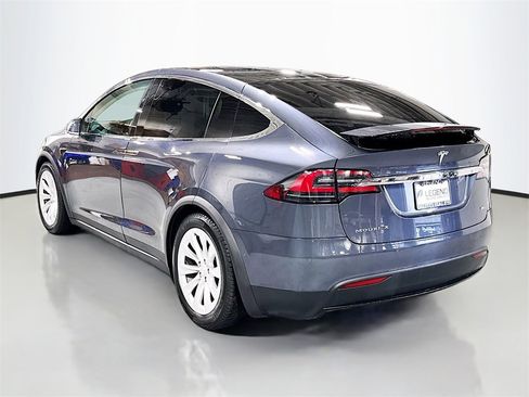 Used 2017 Tesla Model X 90D image 9