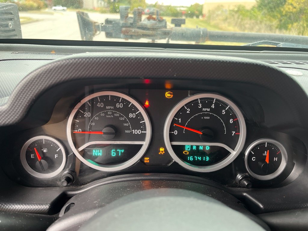 Used 2009 Jeep Wrangler Sahara AWD/4WD image 6
