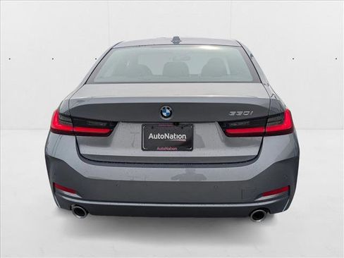 Used 2025 BMW 330i Sedan w/ Convenience Package image 7