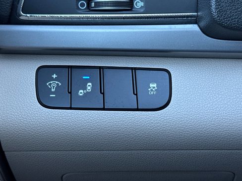 Used 2018 Hyundai Elantra SEL image 26