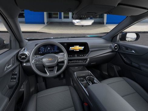 New 2026 Chevrolet Equinox LT w/ Convenience Package II image 16