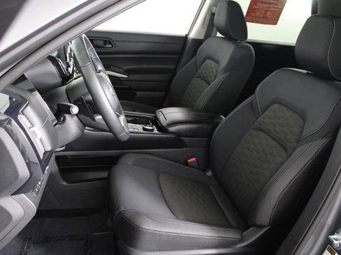 Certified 2025 Nissan Pathfinder SV AWD/4WD image 21