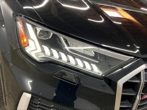 Used 2023 Audi SQ7 Premium Plus w/ Executive Package AWD/4WD image 28