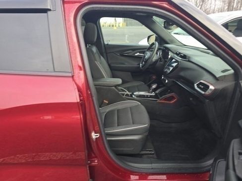 Used 2023 Chevrolet TrailBlazer RS w/ Sun and Liftgate Package image 15