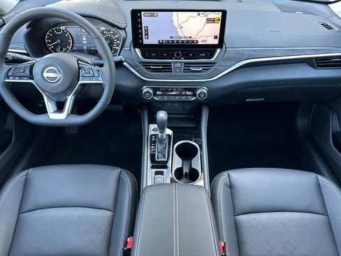 New 2025 Nissan Altima 2.5 SL image 13