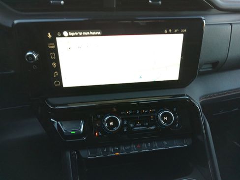 Used 2025 GMC Sierra 2500 AT4 w/ AT4 Premium Plus Package image 17