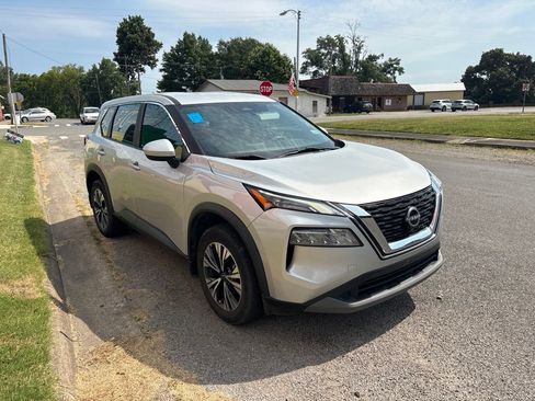 Used 2023 Nissan Rogue SV AWD/4WD image 10
