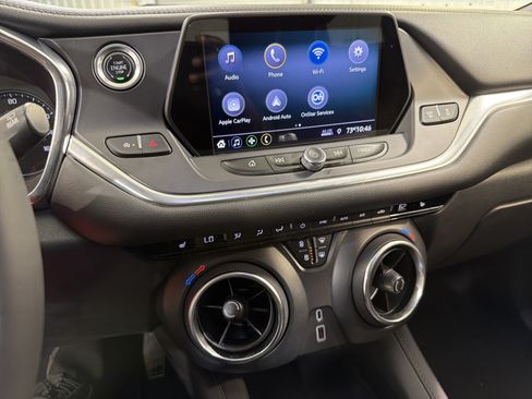 Used 2020 Chevrolet Blazer LT FWD image 17