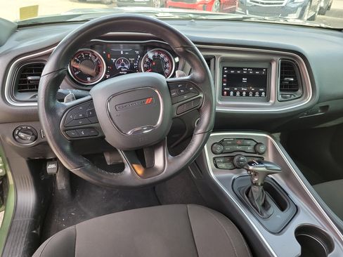 Used 2022 Dodge Challenger R/T image 8