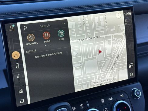 New 2026 Land Rover Defender 130 X-Dynamic SE image 20