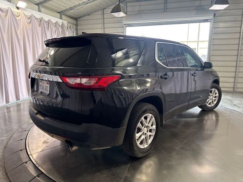 Used 2021 Chevrolet Traverse LS FWD image 5