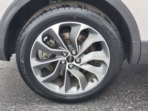 Certified 2022 Lincoln Nautilus Reserve AWD/4WD image 5