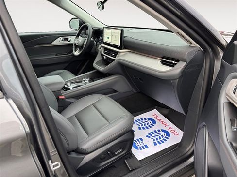 New 2026 Ford Explorer Active w/ Active Comfort Package image 15