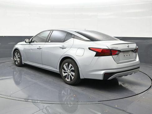 Used 2019 Nissan Altima 2.5 S FWD image 3