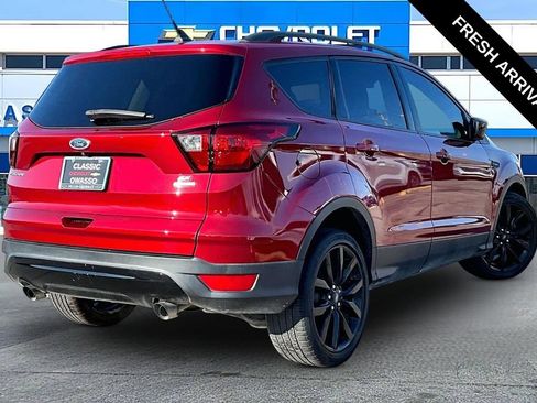 Used 2019 Ford Escape SE FWD image 19