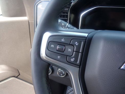 Used 2023 Chevrolet Silverado 1500 LT image 17