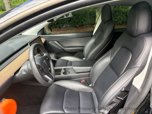 Used 2022 Tesla Model Y Performance AWD/4WD image 16