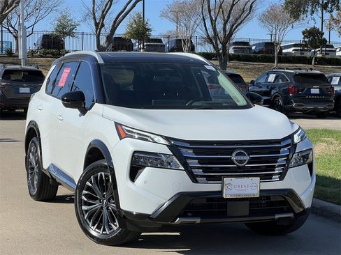 Certified 2025 Nissan Rogue Platinum w/ Tech Package image 2