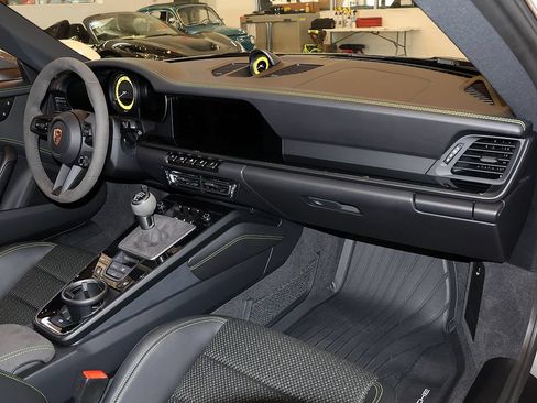 Used 2023 Porsche 911 Carrera T RWD image 39